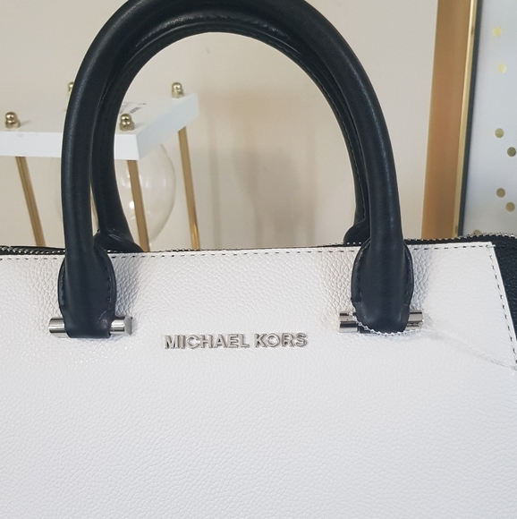 A purse